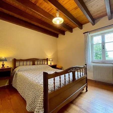 Сasa de vacaciones Maison En Forêt Avec Terrasse, Jeux Pour Enfants Et Cheminée, Près Du Pic Du Lizieux Et Du Bleu - Fr-1-582-235 *